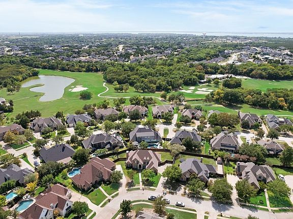 3rd image of 8 Siesta Cir