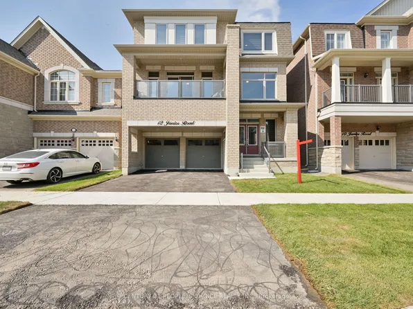 12 Junior Rd, Brampton, ON L7A 5J4