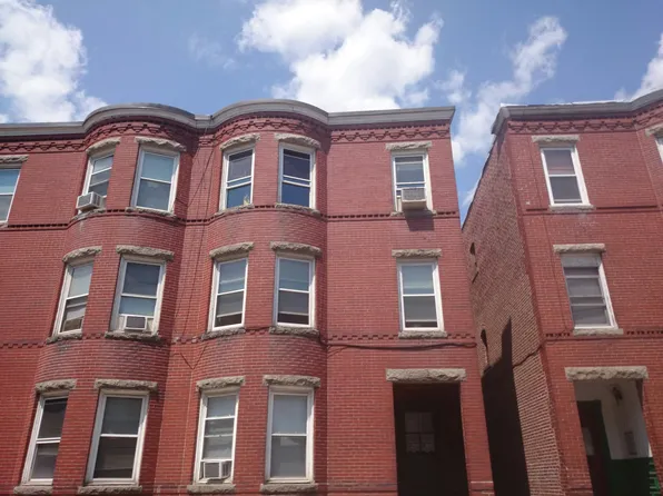 48 Saxton St, Dorchester, MA 02125