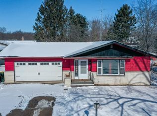 1025 Seymour St, Reedsburg, WI 53959