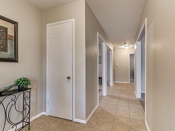 4th image of 6416 Braniff Dr