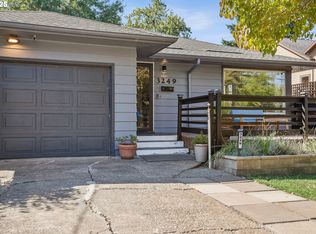 3249 NE 111th Dr, Portland, OR 97220