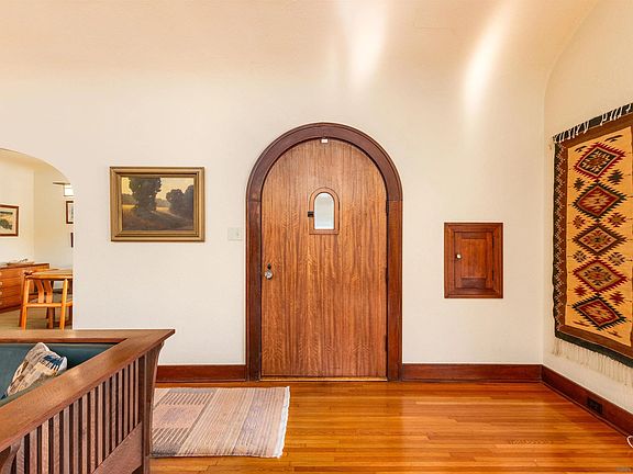 4th image of 2440 Pamo Ave