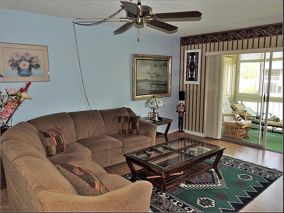 4th image of 2135 N Courtenay Pkwy #231