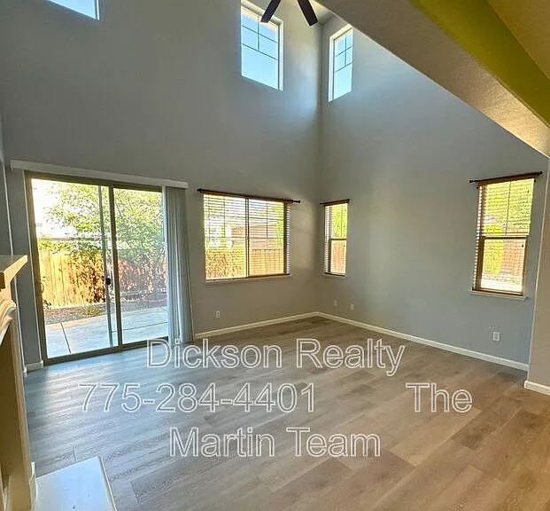 7255 Fox Wood Ln — Photo 4