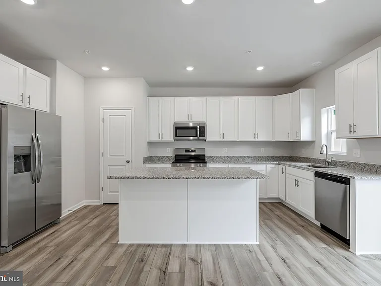 5616 Ludlow Pl — Photo 19