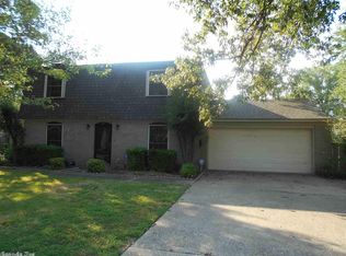 33 Warwick Rd, Little Rock, AR 72205