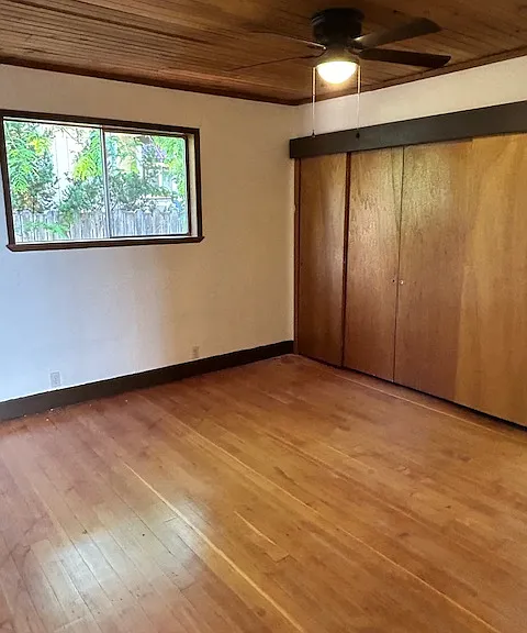 1116 Commercial St — Photo 13