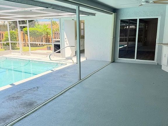 2nd image of 4073 Lakespur Cir S