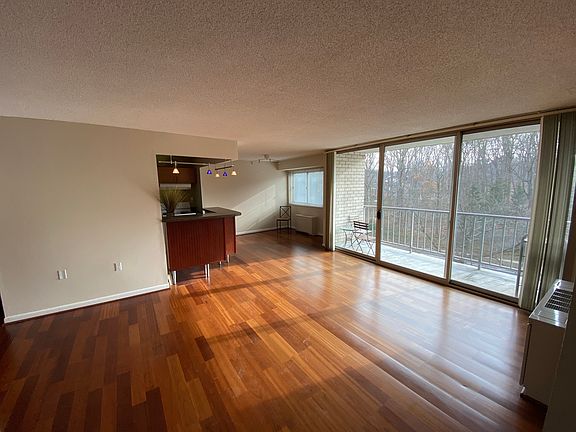 5th image of 2500 North Van Dorn Street #526
