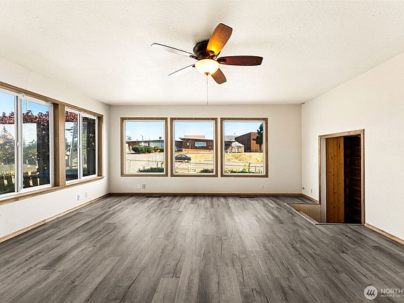 3rd image of 1648 Wolves Road
