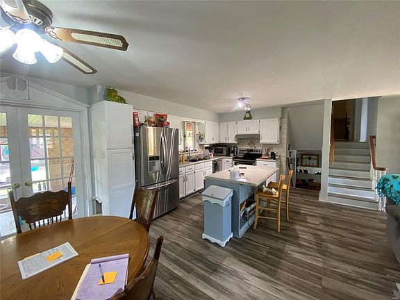 3rd image of 157 Plumwood Dr