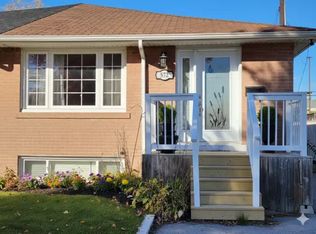 572 Montcalm Ave #1, Oshawa, ON L1J2H1