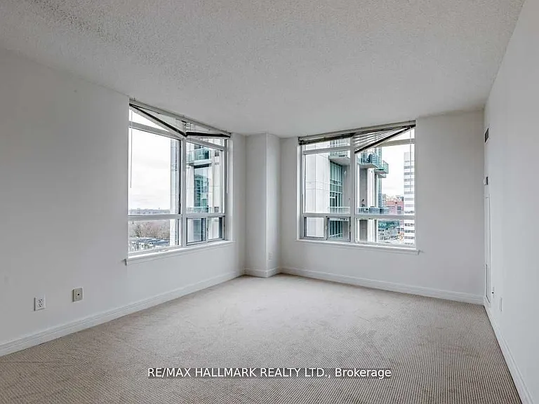 16 Harrison Garden Blvd #1102 — Photo 18