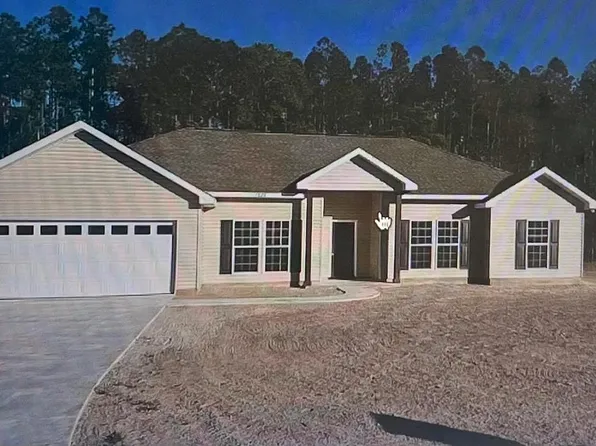 2628 Alton Cir, Waycross, GA 31501