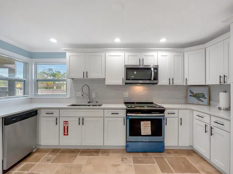 2963 Bahia Vista St — Photo 23