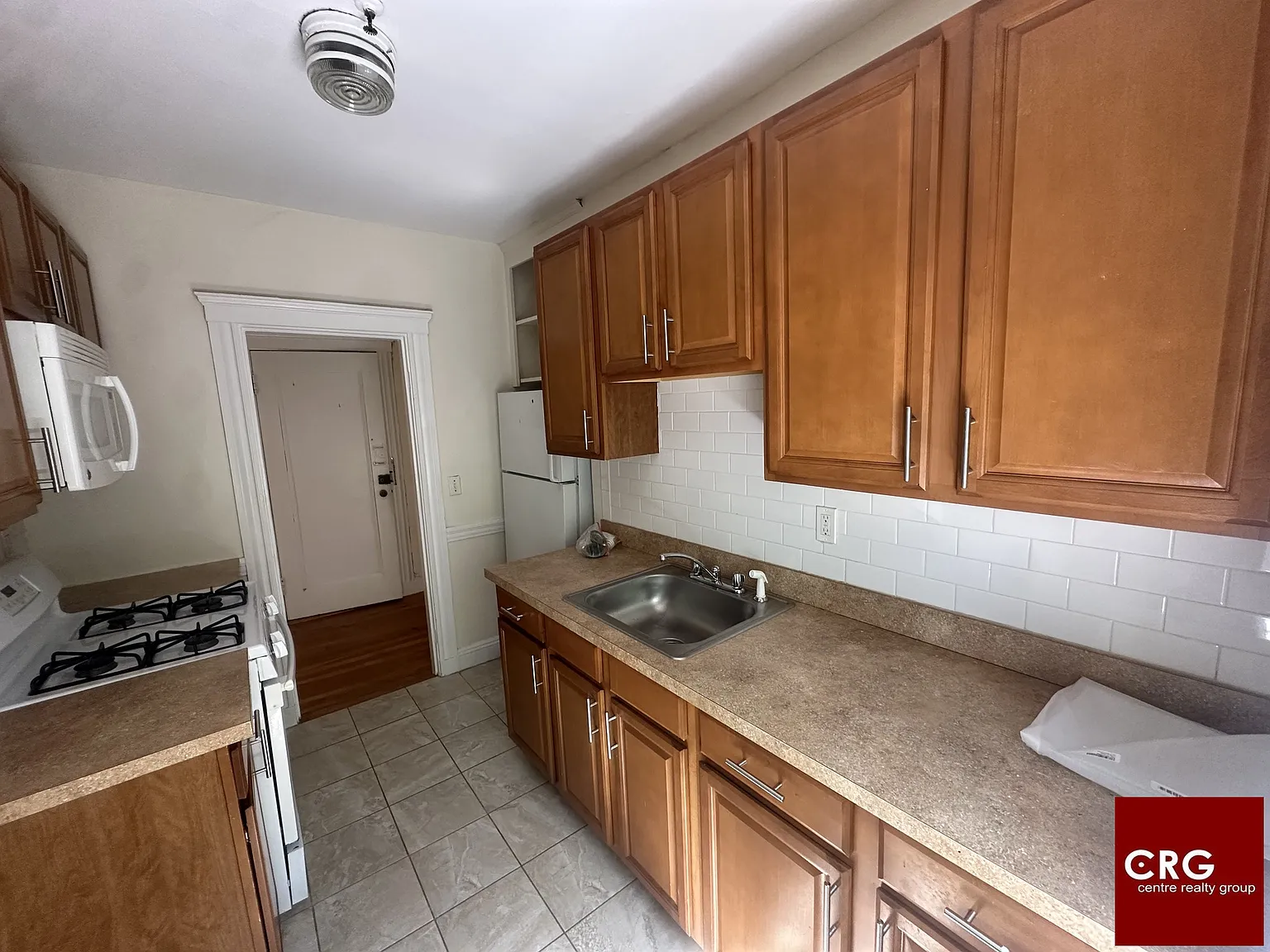 1 bed, 1.0 bath, $2,600 — Photo 2