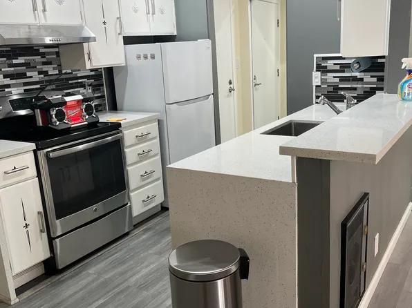 525 Mandana Blvd APT 203, Oakland, CA 94610