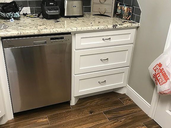 5th image of 23409 Galceran Dr