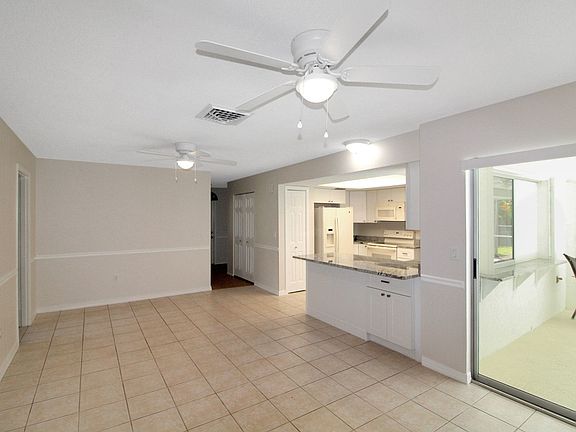 4th image of 316 Monet Dr