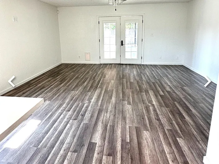 833 N Rector Way — Photo 18