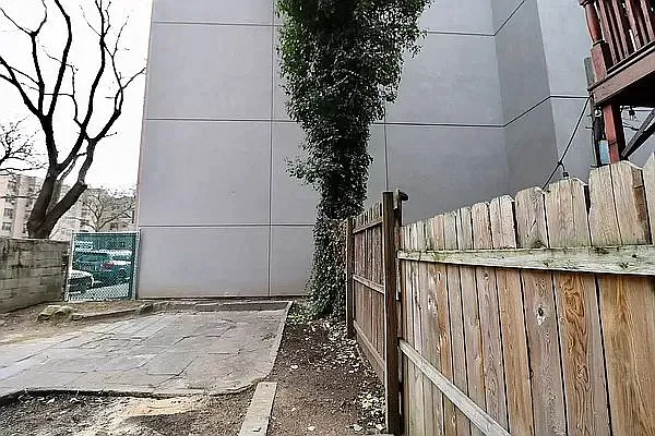 Rented by Garfield Realty  | media 22