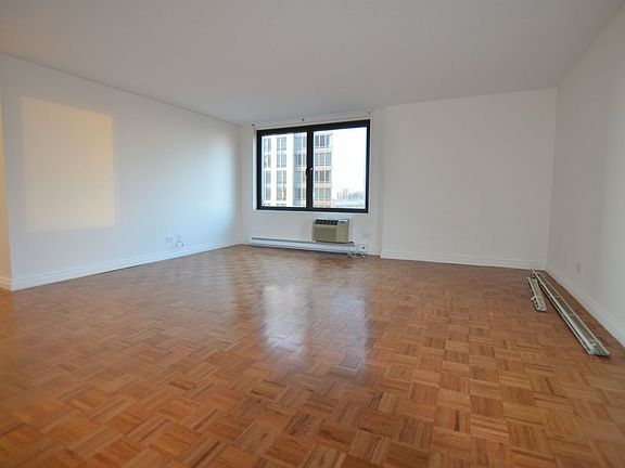3rd image of 1601 3rd Ave APT 29F