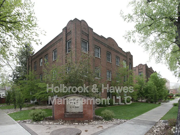 200 E Laurel St — Photo 18
