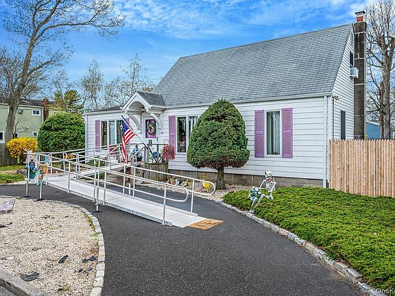 4th image of 130 Lafayette Road