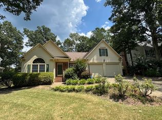 510 Autumngate Dr, Cary, NC 27518