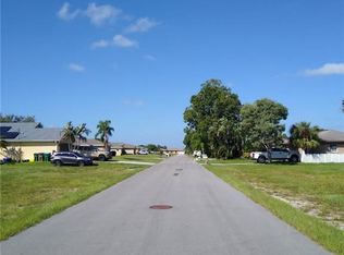 1214 NE 9th Ter, Cape Coral, FL 33909