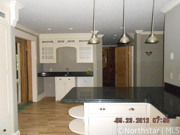 5th image of 5910 Peony Ln N