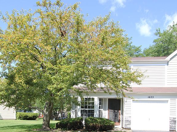 2nd image of 1622 College Green Dr
