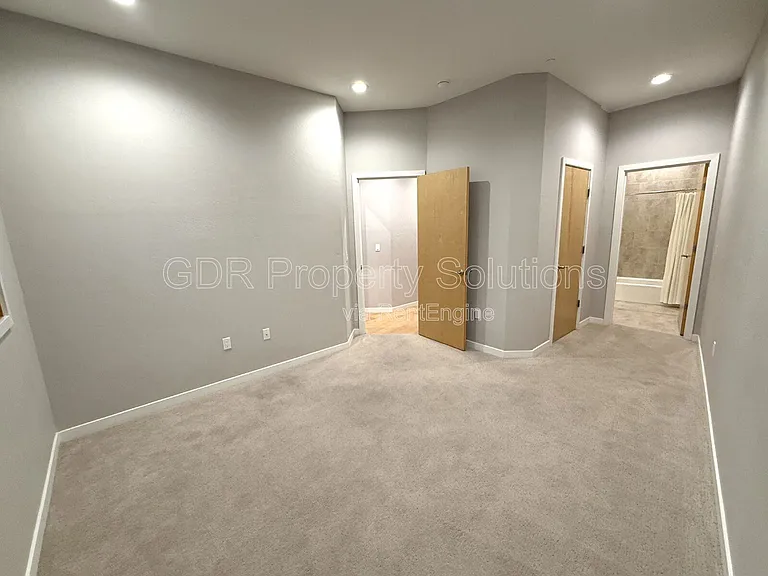 3600 Central Ave SE — Photo 22