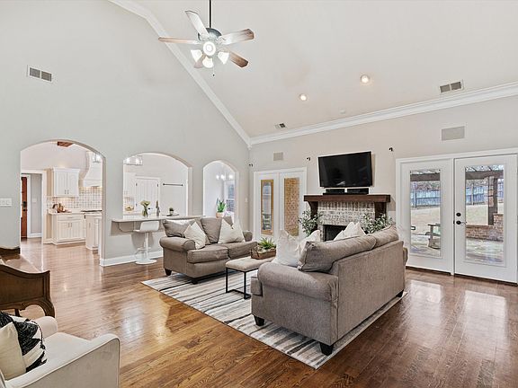 5th image of 4613 Mitchwood Oak Dr