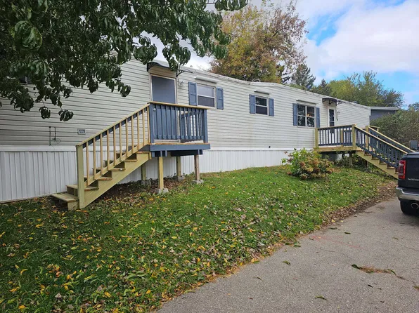 601 N Main St #36, Fall River, WI 53932