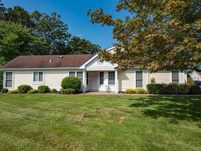 25 Douglaston Court, Ridge, NY, 11961