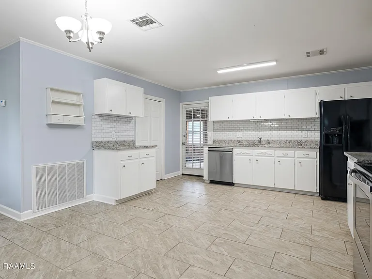 119 Gordon Crocket Dr — Photo 9