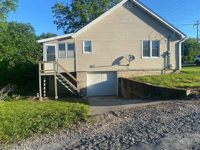 7820 Liberty Rd — Photo 2