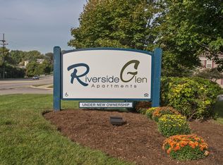 1911 W Riverside Blvd APT 101, Rockford, IL 61103