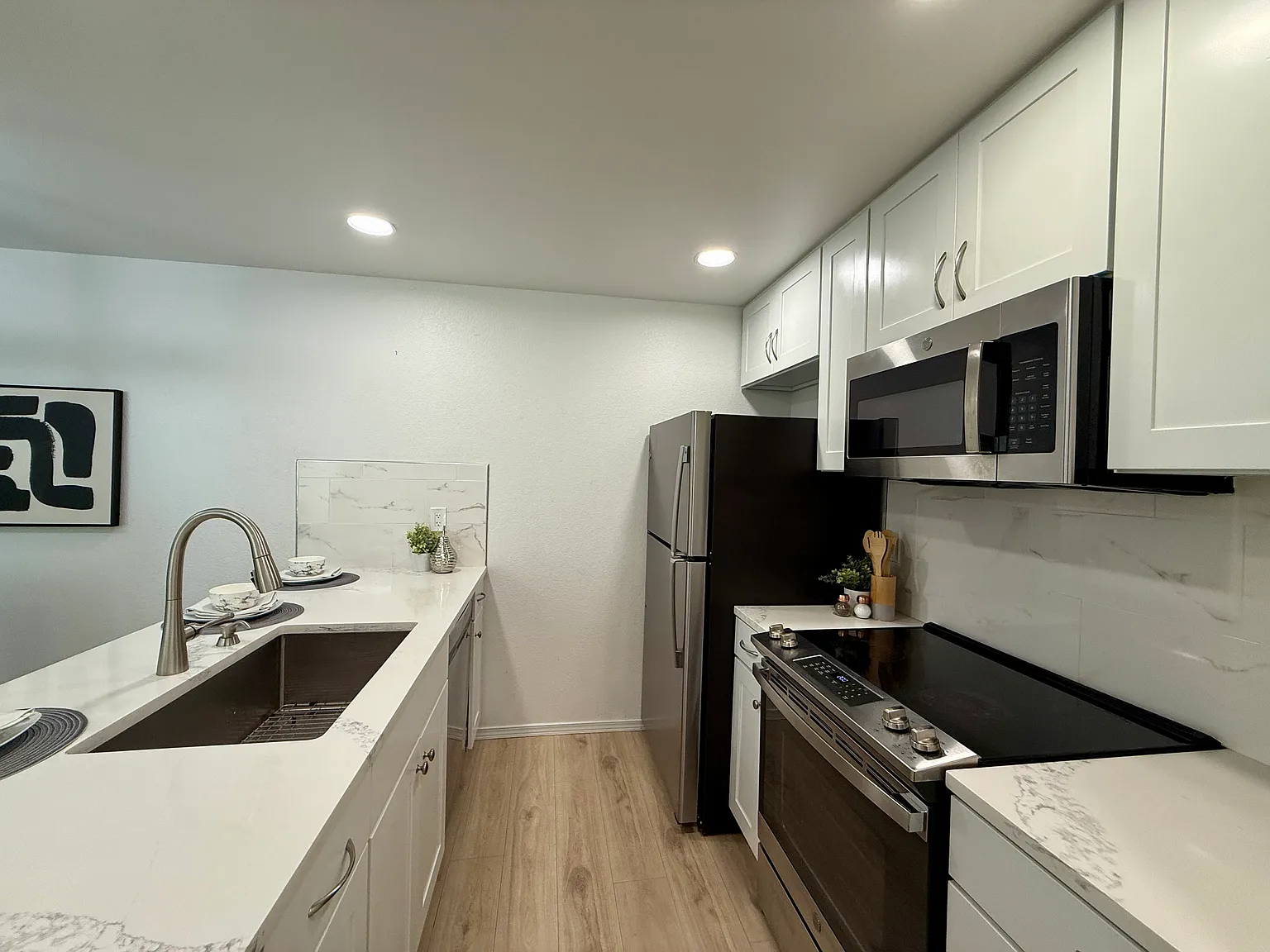 2 bed, 1086 sqft, $3,000 — Photo 4