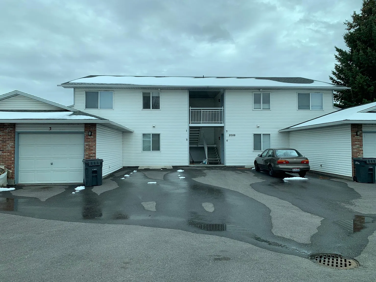 2180 Stace St — Photo 1