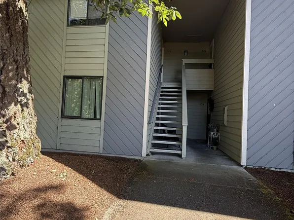 5506 220th Street SW #A203, Mountlake Terrace, WA 98043