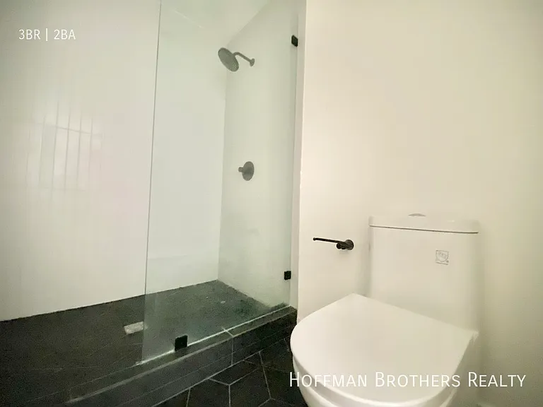 233 Rosemont Ave #8 — Photo 11