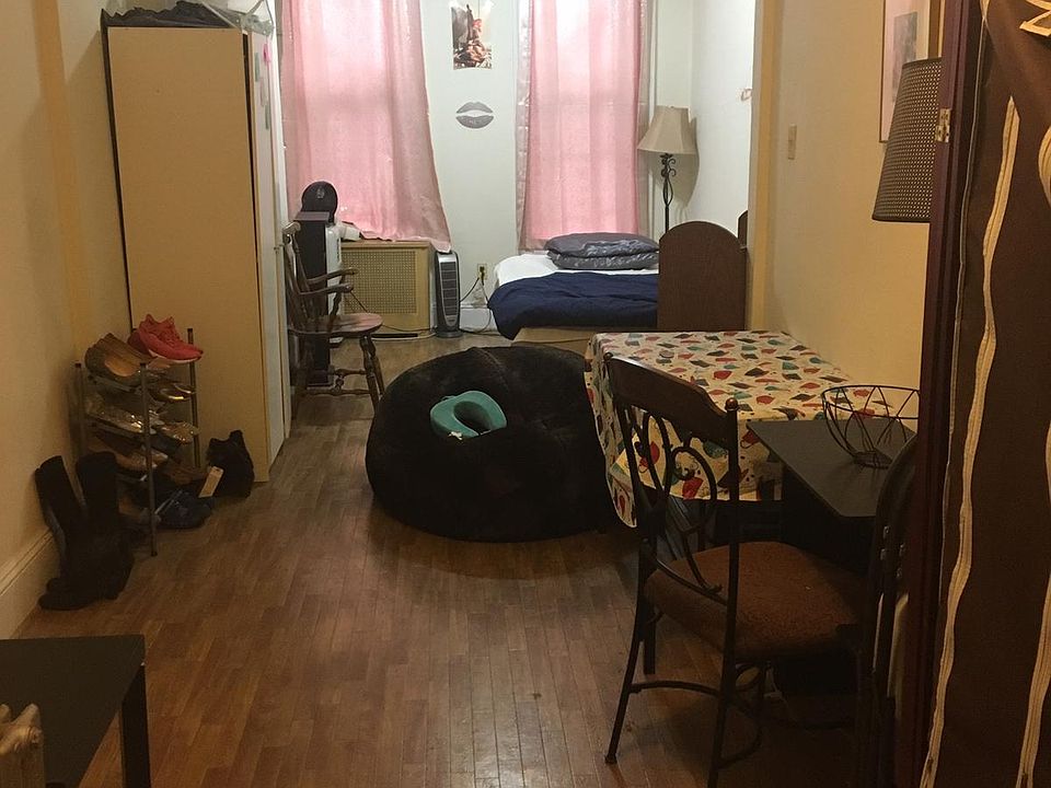 2nd image of 414 Grand St APT 1
