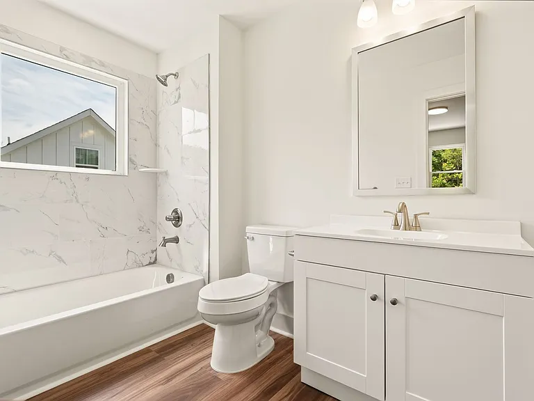 711 Gerard St #B — Photo 26