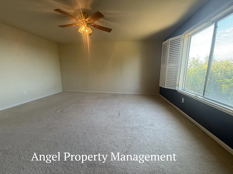 1245 Oak Haven Way — Photo 12