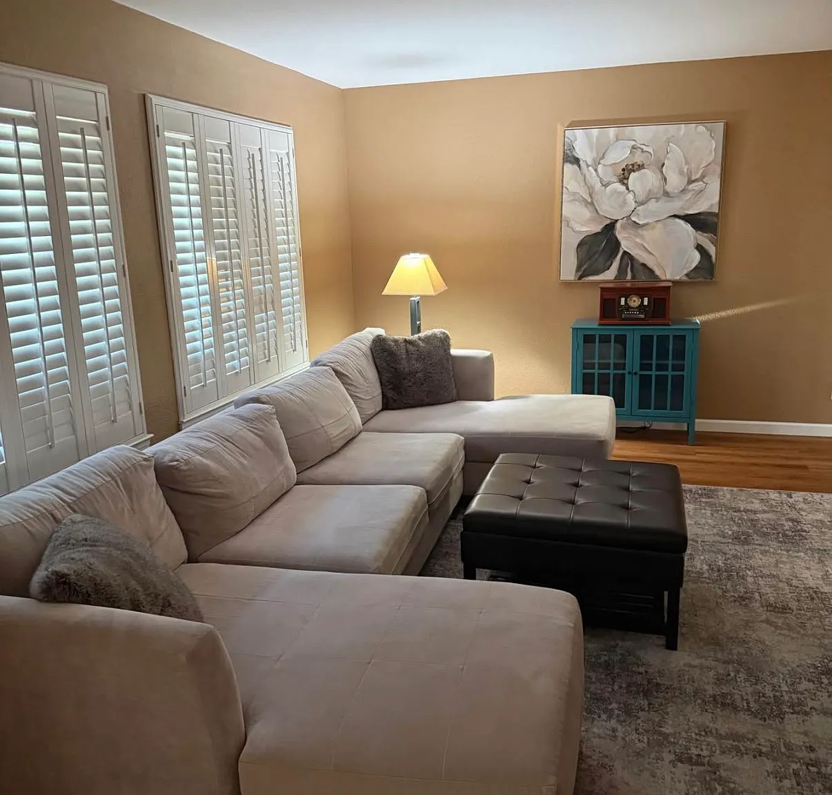 4 bed, 2.5 bath, 1834 sqft, $3,400 — Photo 4