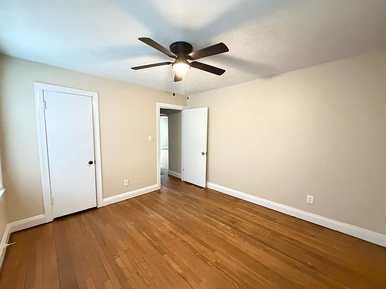825 Parkway Dr — Photo 15