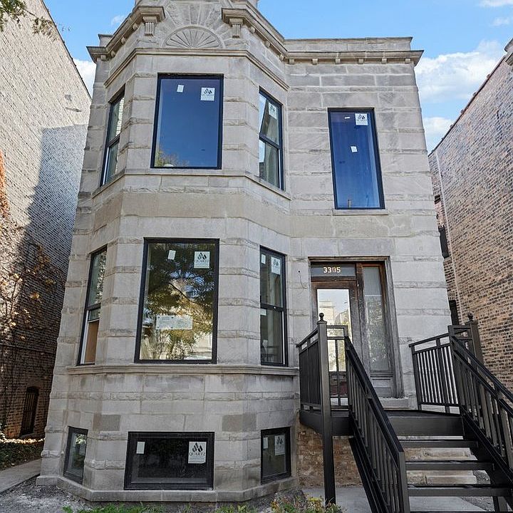 1st image of 3305 W Wrightwood Ave